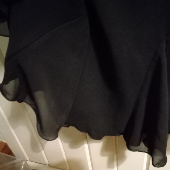 Elegant black dress with draped neckline & trumpet skirt - Picture 6 of 9